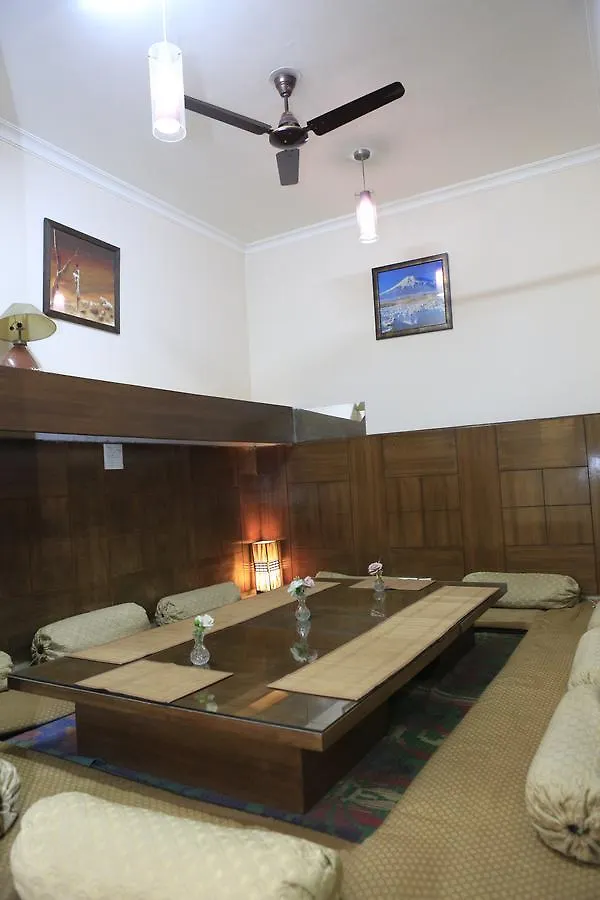 Srishti Home Gurgaon 2*,