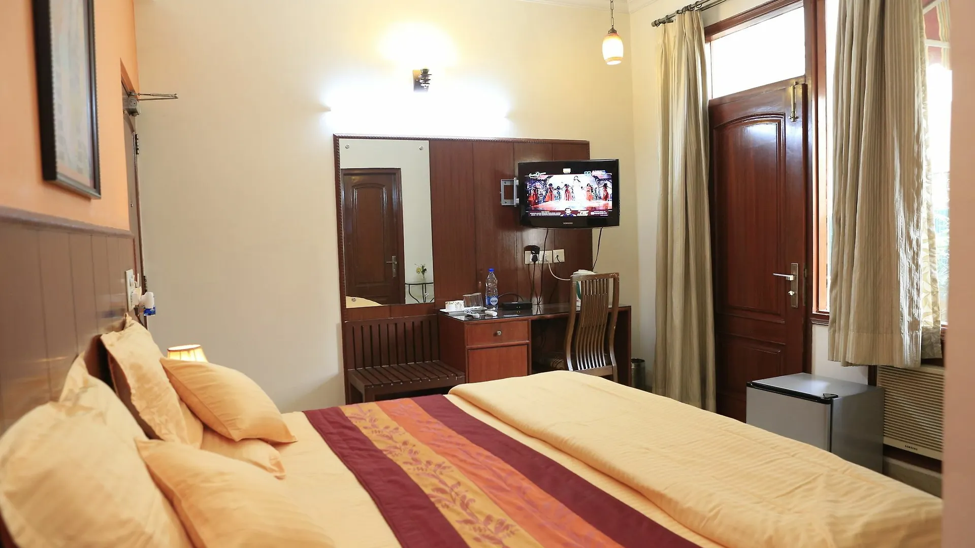 Srishti Home Gurgaon 2*,  India